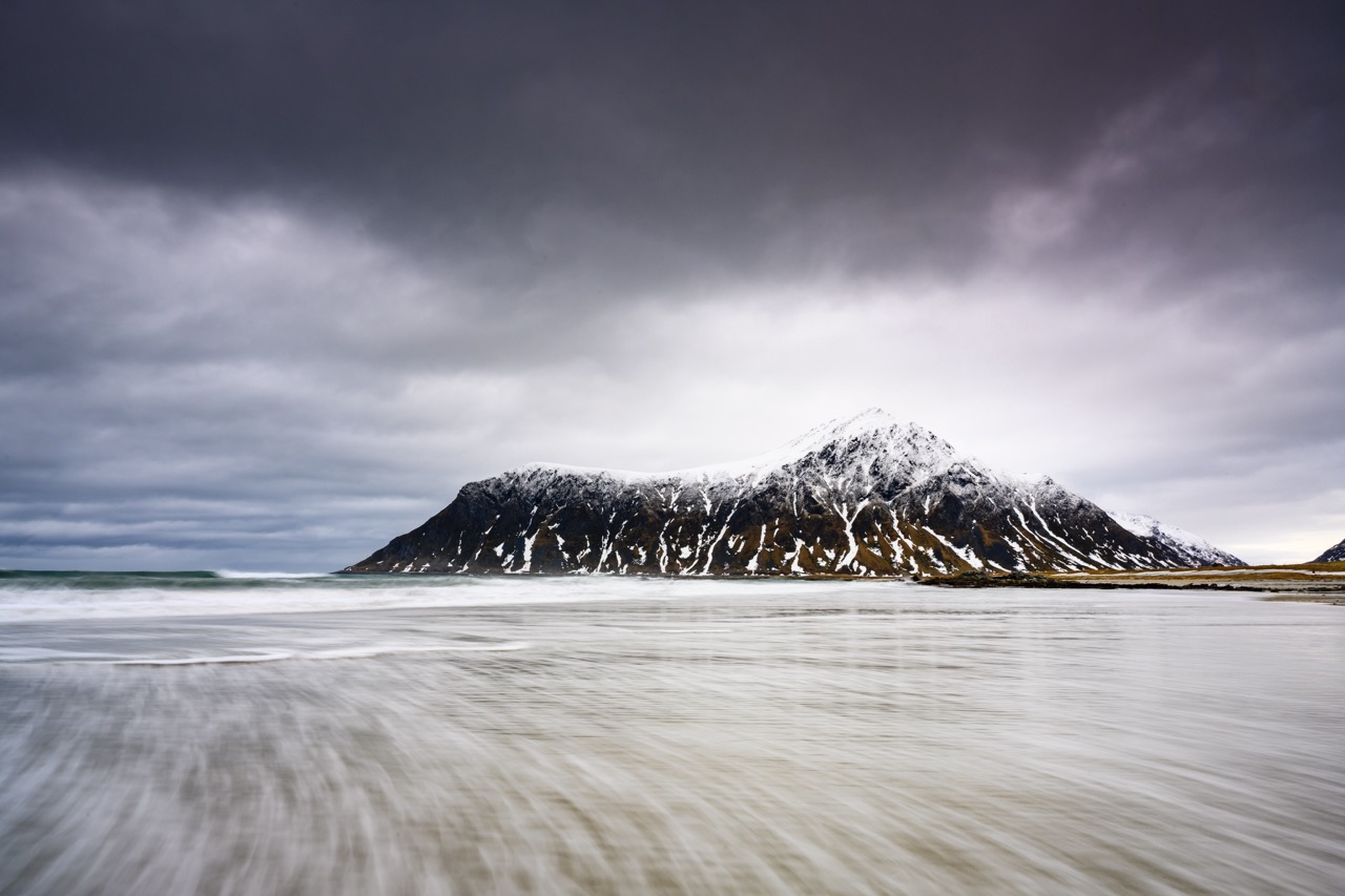 <b>Monat der Naturfotografie: Willi Rolfes – Lofoten – Eine fotografische Winterreise</b><br />04.11.2026 6 Monat der Naturfotografie: Willi Rolfes – Lofoten – Eine fotografische Winterreise