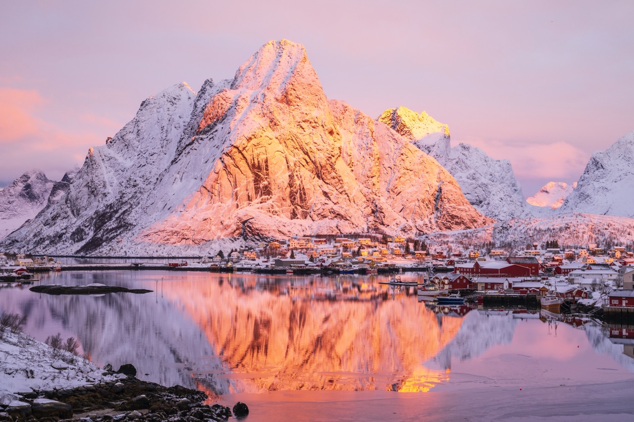 <b>Monat der Naturfotografie: Willi Rolfes – Lofoten – Eine fotografische Winterreise</b><br />04.11.2026 7 Monat der Naturfotografie: Willi Rolfes – Lofoten – Eine fotografische Winterreise