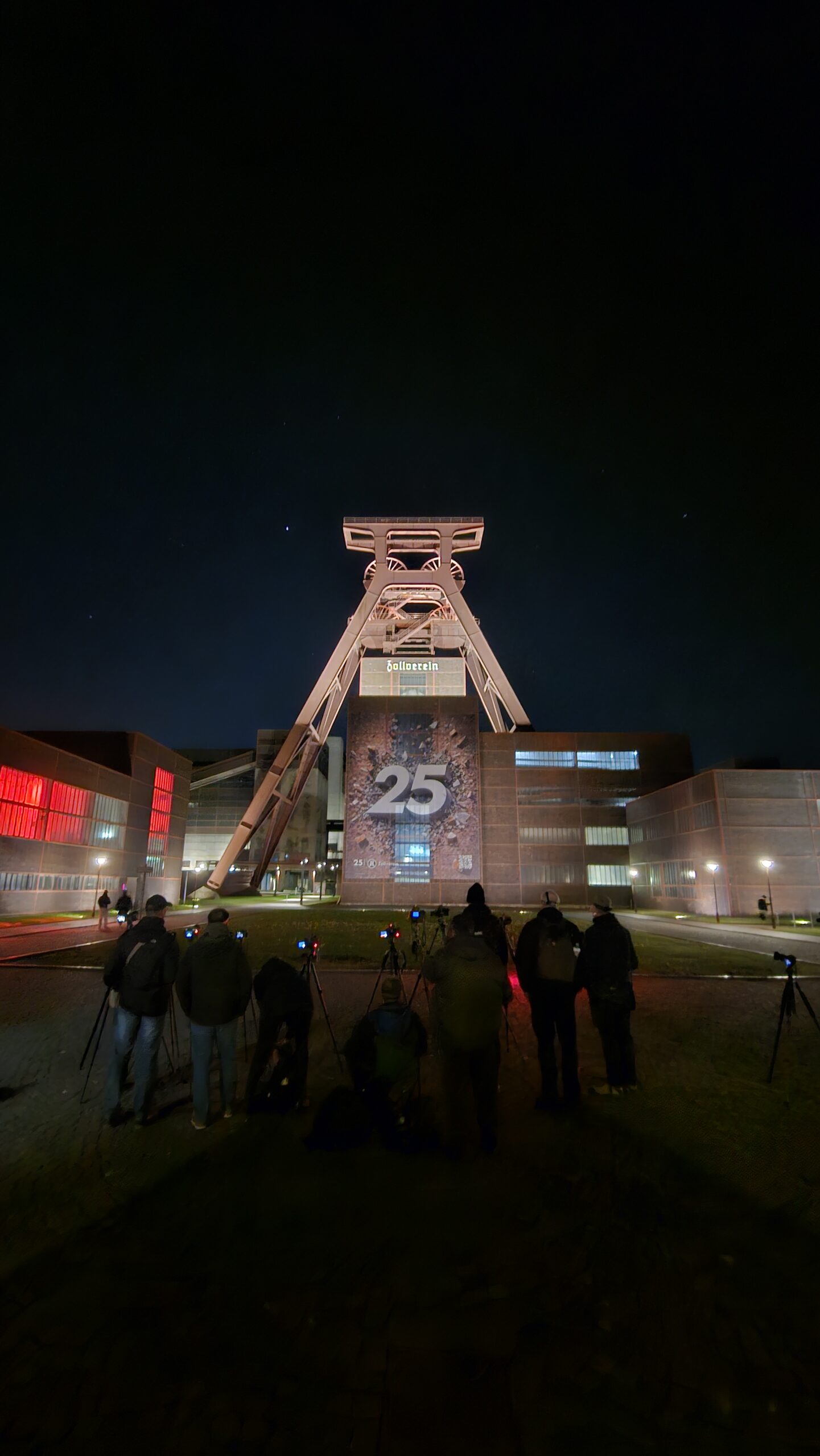 <b>Lightpainting Intensiv-Workshop mit Olaf Schieche / ZOLAQ</b><br />16.03.2027 - 06.04.2027 6 Lightpainting Intensiv-Workshop mit Olaf Schieche / ZOLAQ